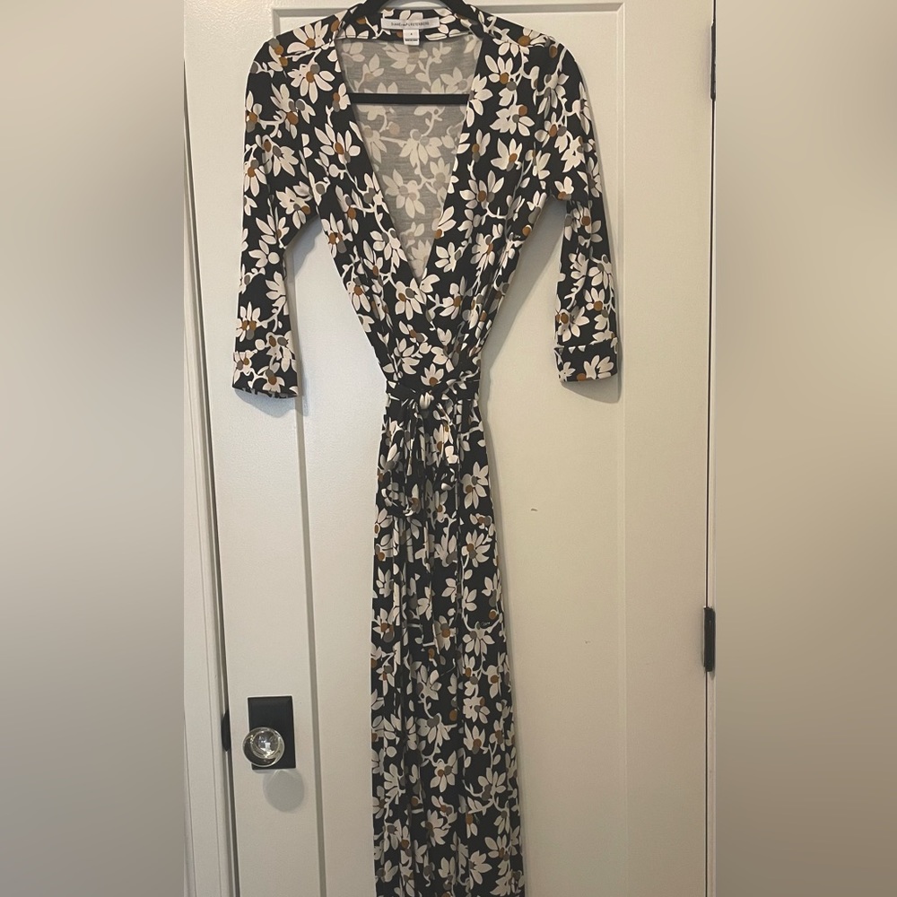 Diane Von Furstenberg, long maxi wrap dress, size 4.